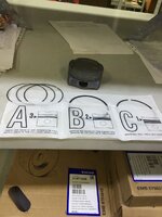 видно, что маслосъёмное кольцо сосотит из трёх частей.JPG