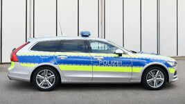 Volvo V90 Polizei-1.jpg